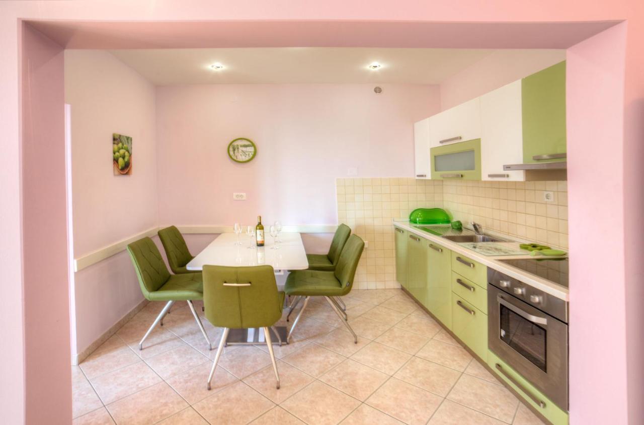 Apartments Luci And Kety Lun  Extérieur photo